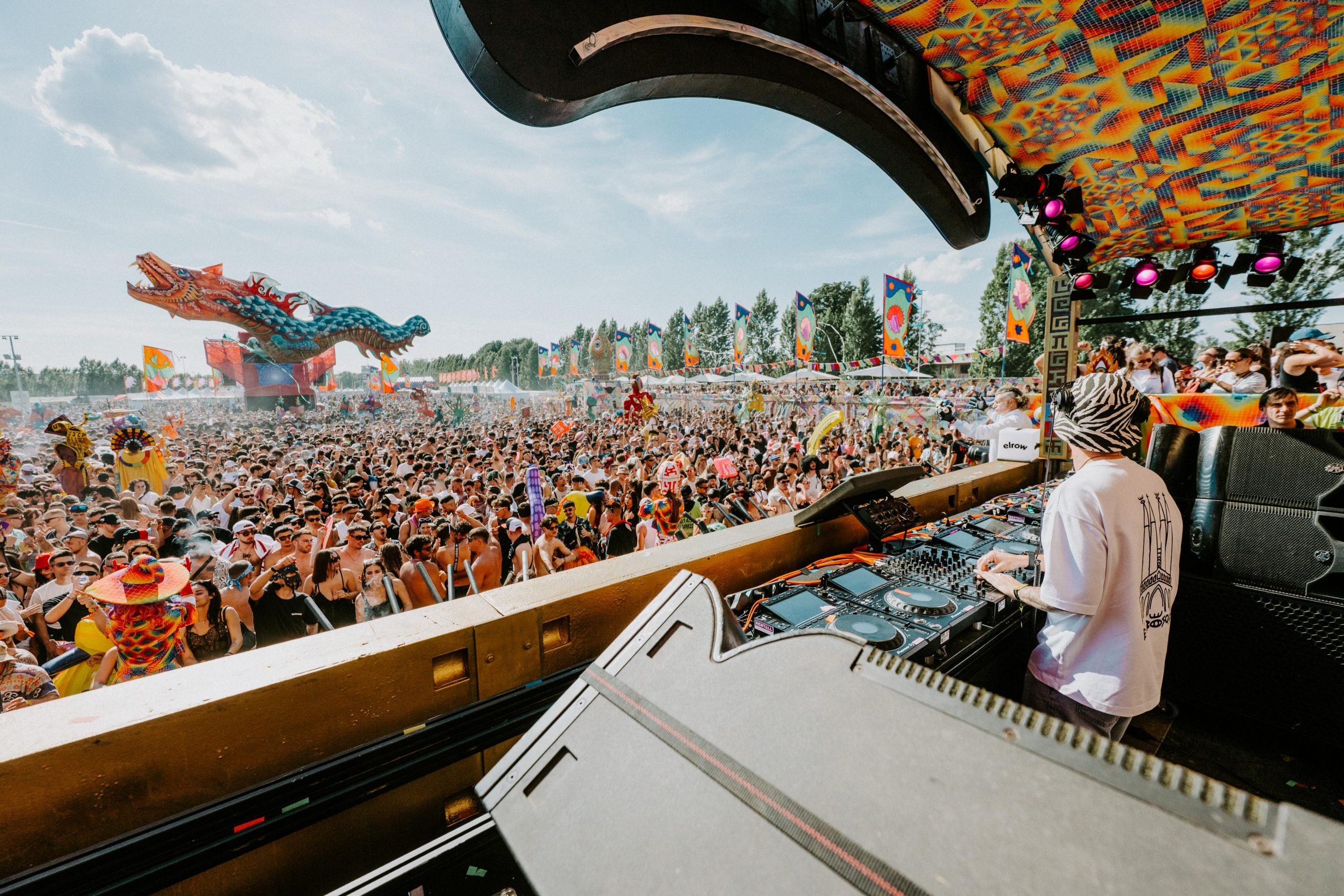 30.000 in delirio per Elrow Town