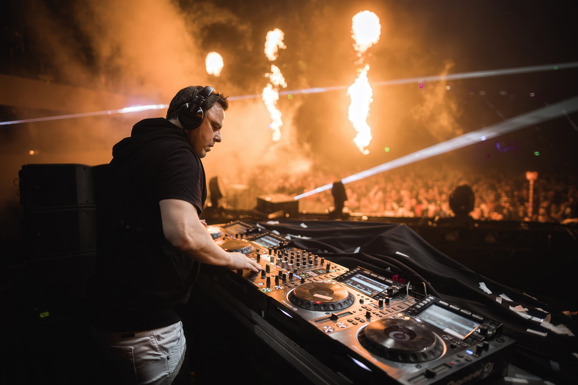 “In Search Of Sunrise 21” da Markus Schulz