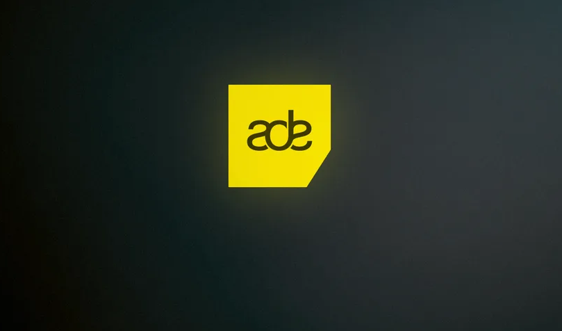 Breve storia del logo dell’ADE al cubo